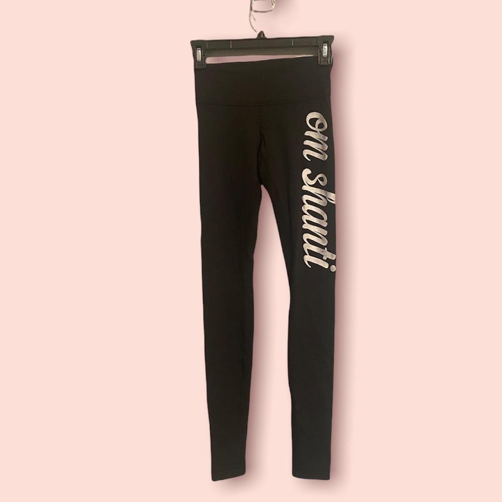 Lululemon Women’s Wunder Under Black Leggings “Om Shanti” Print 2